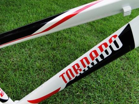 MARCO AL. .H.ONE TORNADO BCO/VM/PTO -26X19